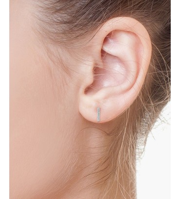 Diamond Bar Stud Ear...